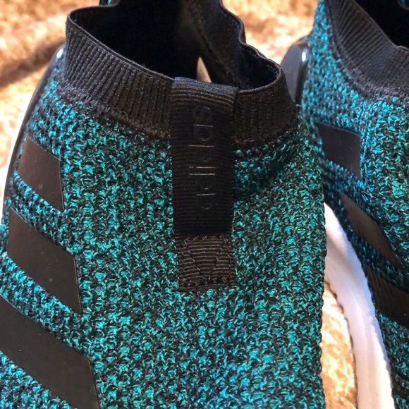 Like new Adidas - Picture 3 of 3